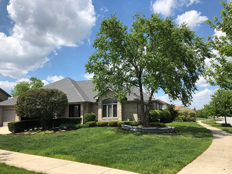 1st image of 8654 Brookside Glen Dr