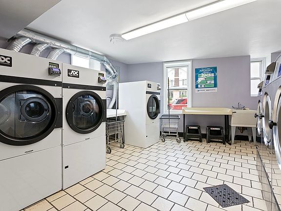 4th image of 2610 Ocean Pkwy APT 3D