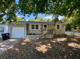 2042 N Marion Ave, Springfield, MO 65803