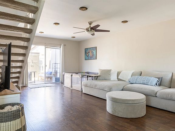 3rd image of 2722 Casey St