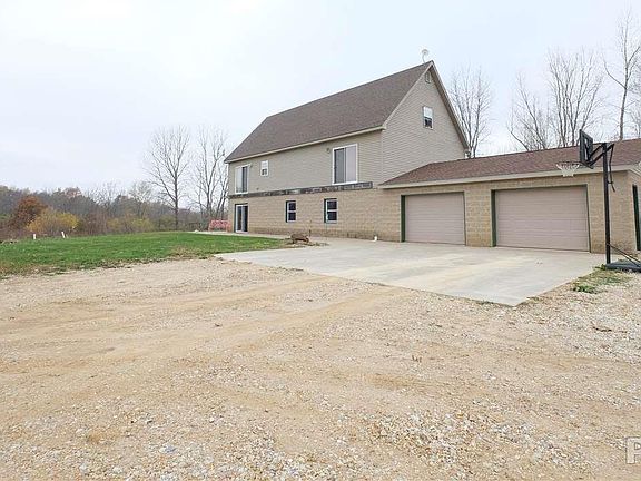 2nd image of 6821 N Dog Town Ln