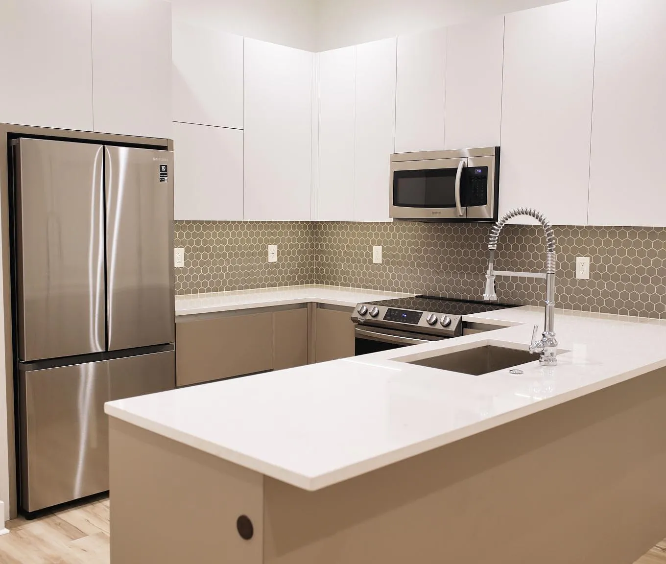 2 bed, 1150 sqft, $2,000 — Photo 3
