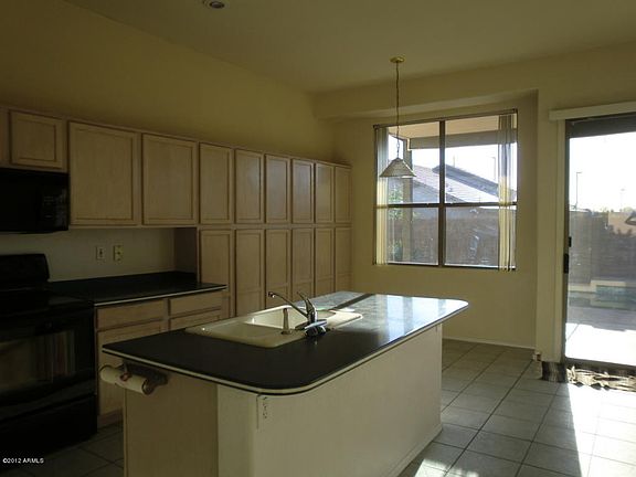 4th image of 1094 N Wade Dr