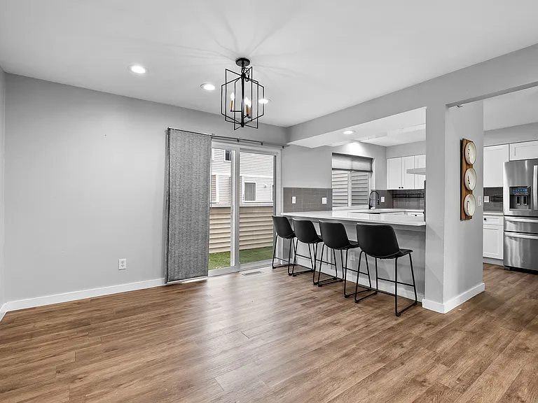 1050 S Monaco Pkwy #145 — Photo 6