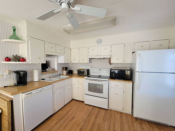 3rd image of 660 Brigantine Blvd