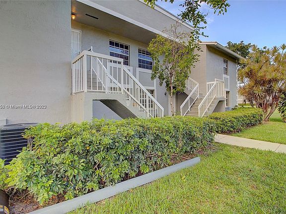4th image of 439 NE 210th Circle Ter APT 201-22