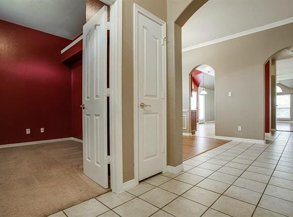 2nd image of 12165 Cobblestone Dr