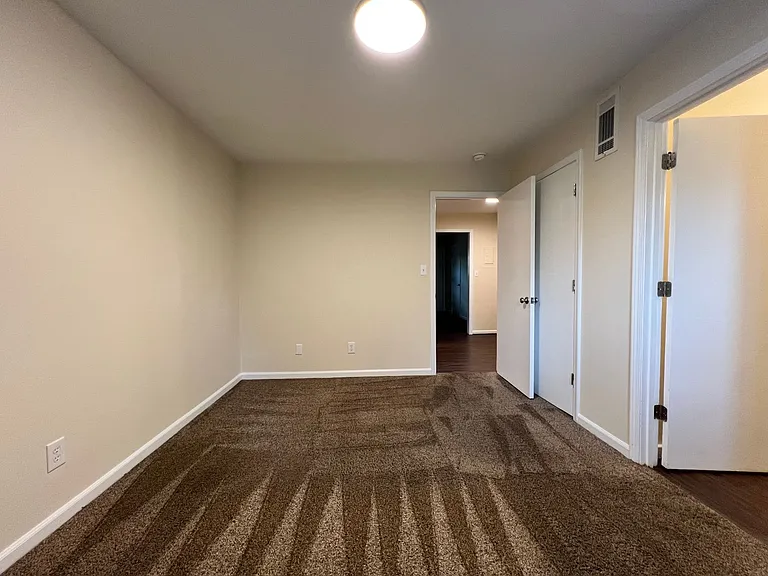 Stone Ridge Apartments- Convenient Location — Photo 32