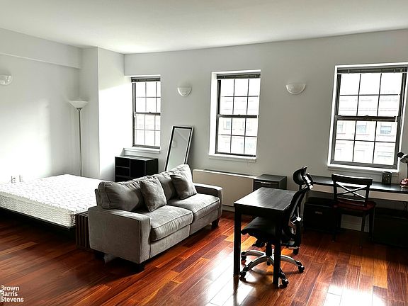 3rd image of 313 W 119th St #3H
