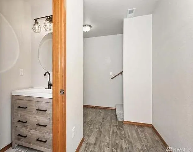 3 bed, 2.5 bath, 1440 sqft, $2,800 — Photo 3