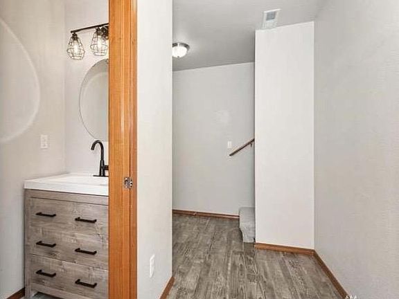 3rd image of 6771 Takota Pl NE