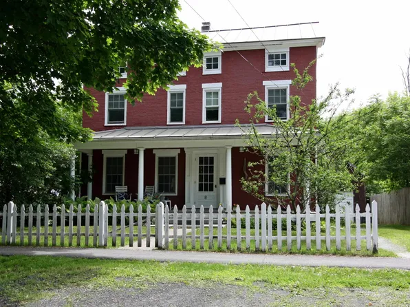8 Pearl Street, Brandon, VT 05733