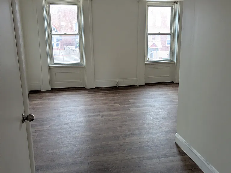 39 E Main St #1 — Photo 5