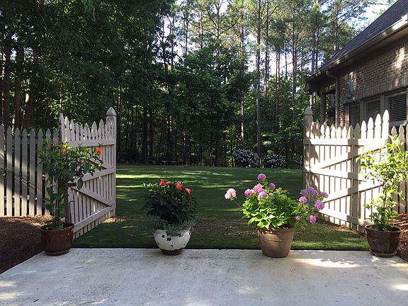 3rd image of 519 Alta Vista Dr