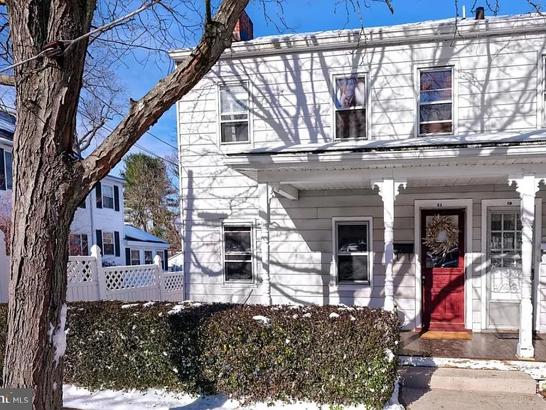 21 Maclean St — Photo 1