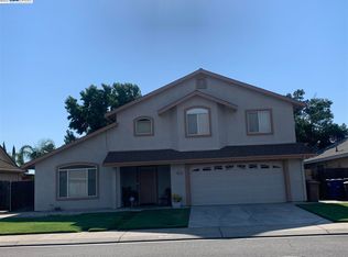 9573 Driftwood Ave, Delhi, CA 95315