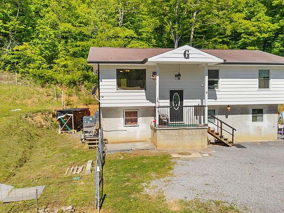 2nd image of 1209 E Bullrun Valley Dr