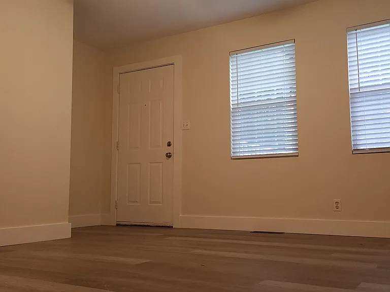 410 Washington St — Photo 1