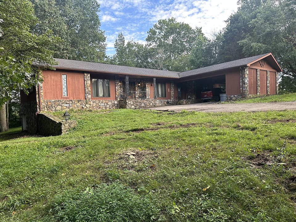 2nd image of 8 Shae Ln
