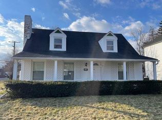 13621 Vernon Ave, Oak Park, MI 48237