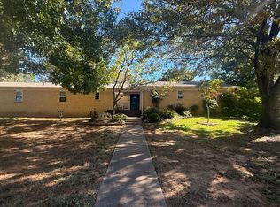 1201 Ravenwood Dr, Arlington, TX 76013