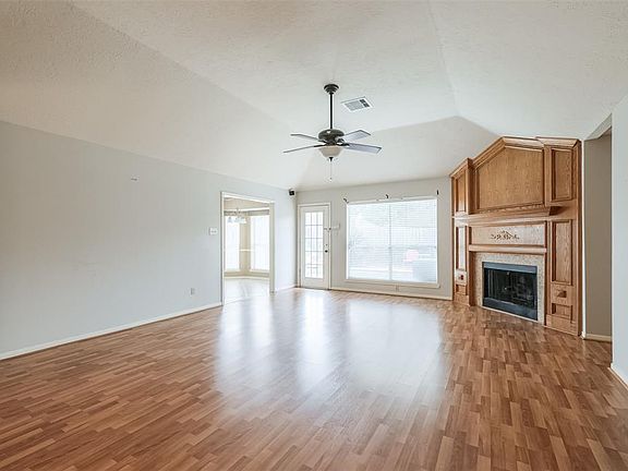 3rd image of 17431 Masonridge Dr
