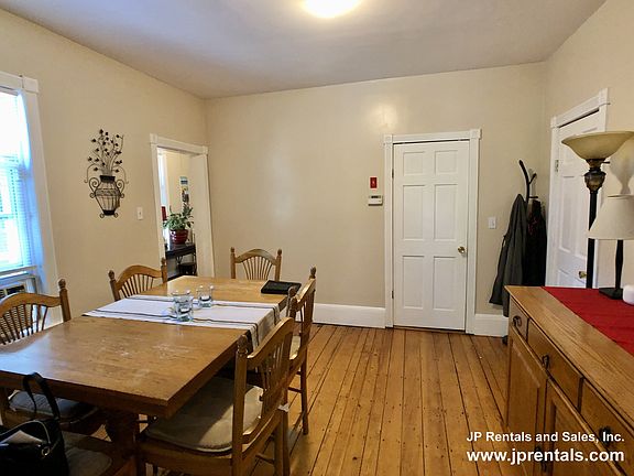 5th image of 235 Amory St