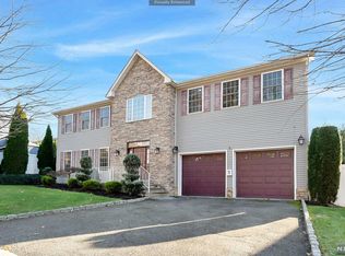 94 Spring Ave, Bergenfield, NJ 07621