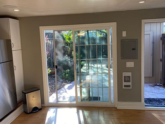 4th image of 347 San Carlos Ave #B