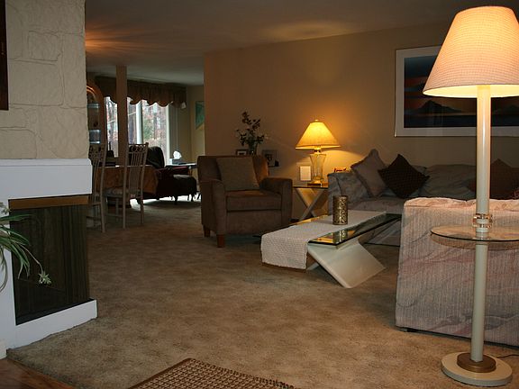 3rd image of 25 Lakeside Dr