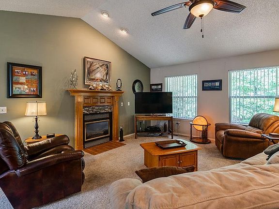 2nd image of 16 Dulverton Dr