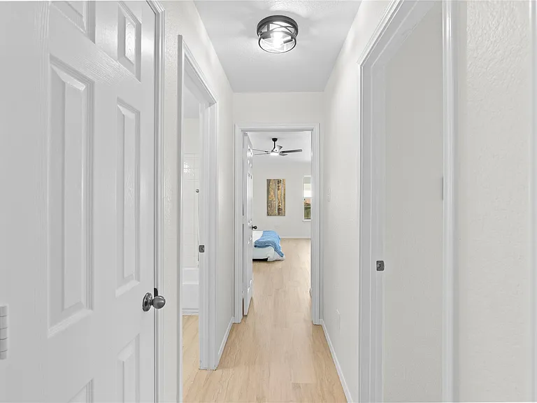 406 Covent Dr — Photo 14