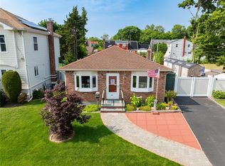 695 Arlington Ave, Baldwin, NY 11510