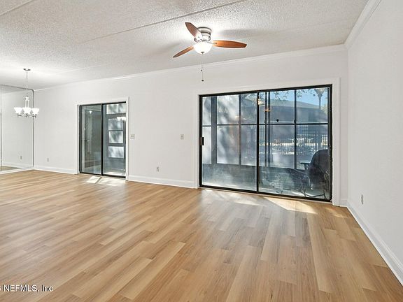 3rd image of 15 NAVARRA Court
