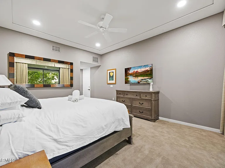 2802 E Camino Acequia Dr #8 — Photo 15