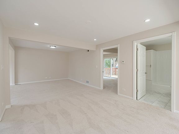 4th image of 42417 N Park Ln