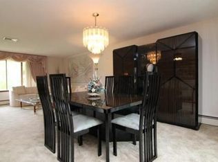 29 Towne Crest Dr, Stoneham, MA 02180