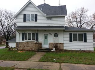 312 E Adams St, Arlington, MN 55307