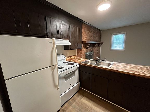 5th image of 209 Oak Hill Dr #A