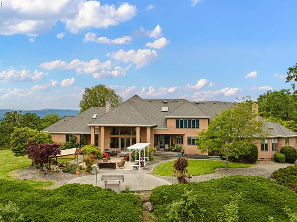 375 Bella Hills Ln, Roseburg, OR 97471