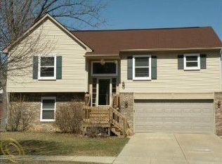 34262 Hazelwood Dr, Westland, MI 48186