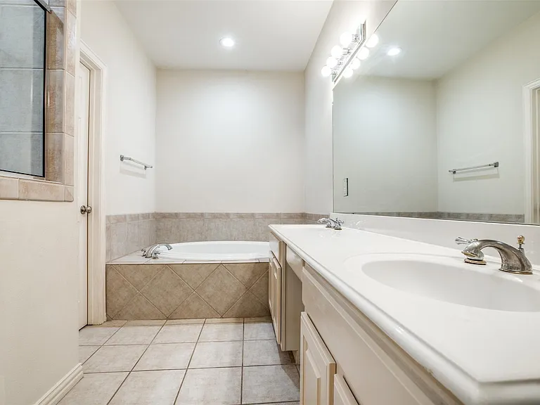 5935 Turtle Beach Ln — Photo 30