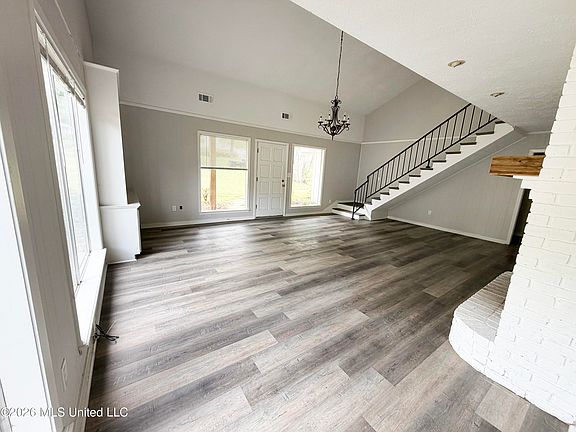 4th image of 415 Trailwood Dr