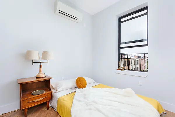 Rented by Nooklyn NYC LLC | media 36