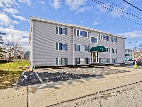 2nd image of 239 Glasgow St APT 10