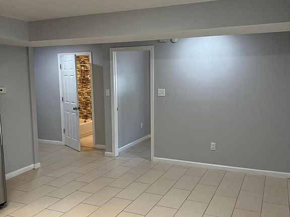 5th image of 4900 Pine St #13R