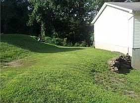 3rd image of 810 N Hills Dr
