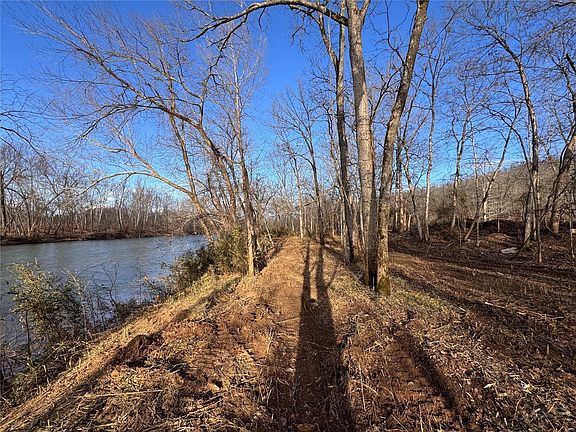 4th image of 11046 County Road 364 S