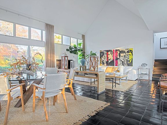3rd image of 8 Marina Ln