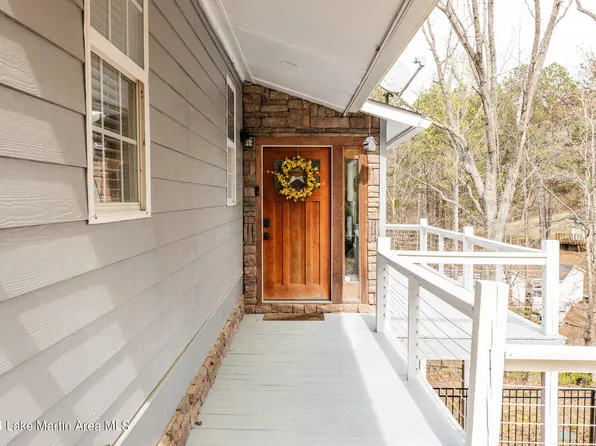 580 Driftwood Dr, Jacksons Gap, AL 36861